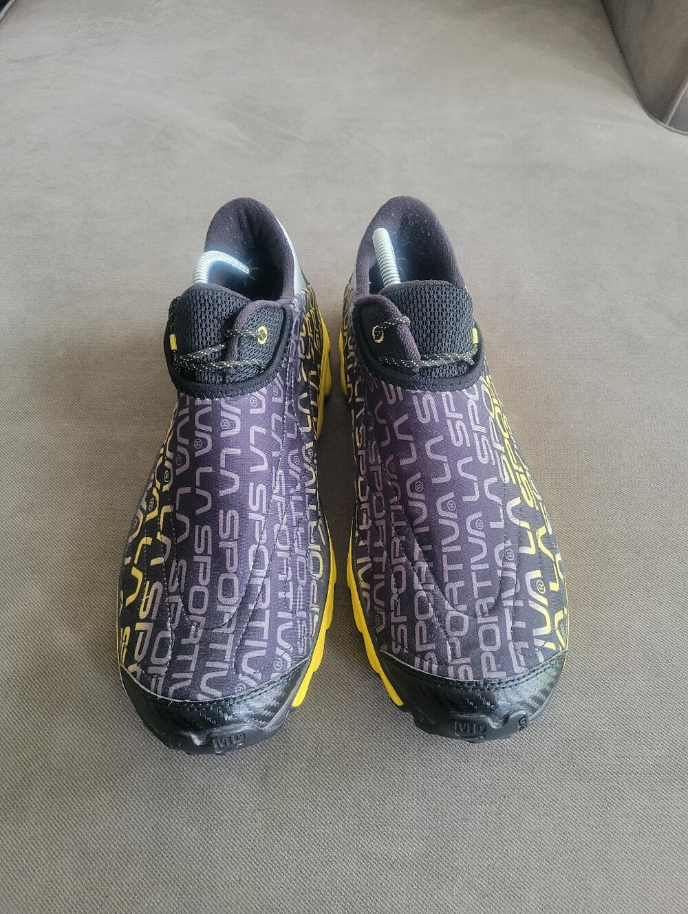 La Sportiva Men's Vertical K Trail Running Shoe,Black/Yellow Sz 13 - Picture 2 of 8
